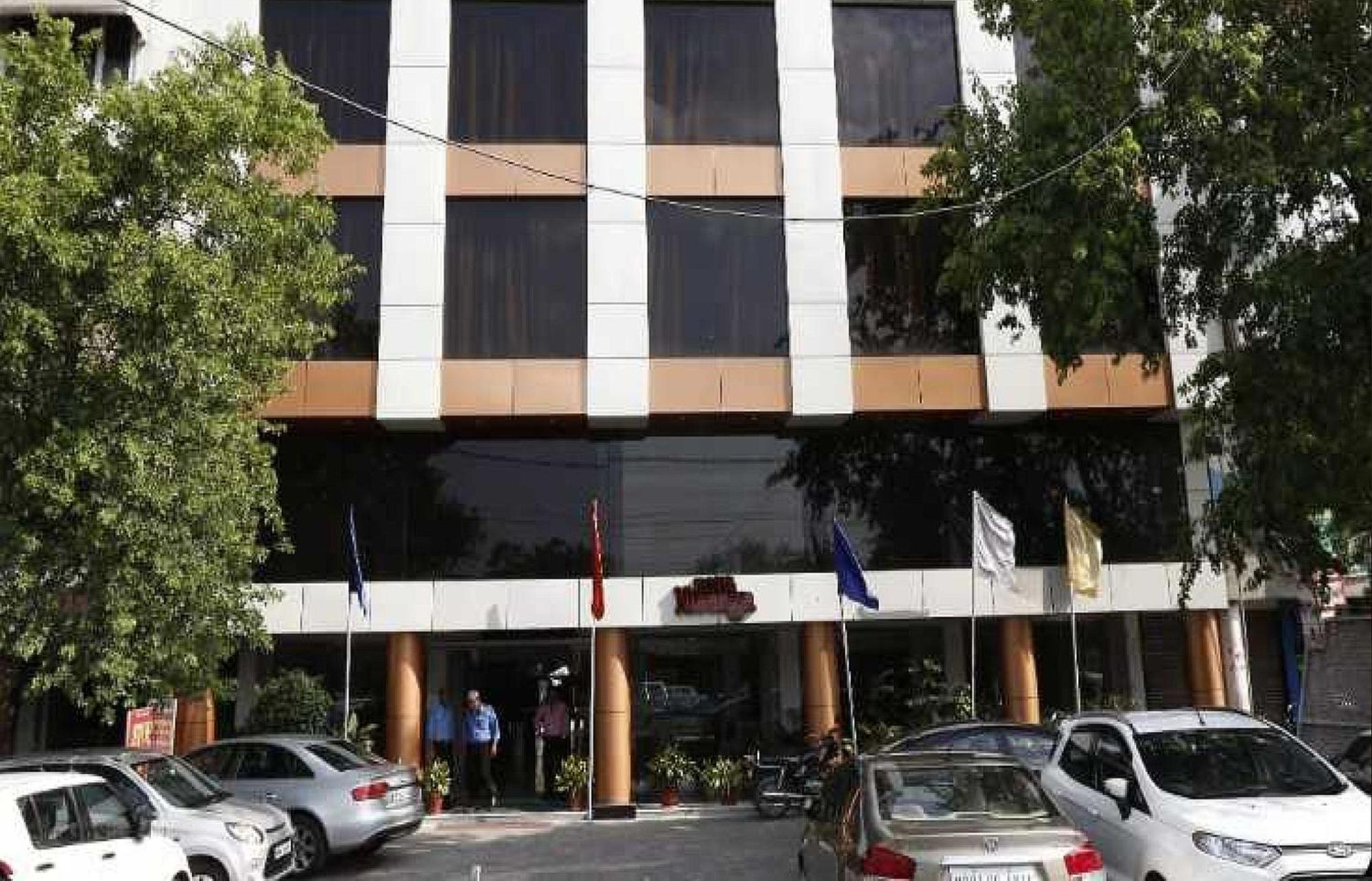 Palette Hotel Nisarga By Sunday Bhopal Exterior photo