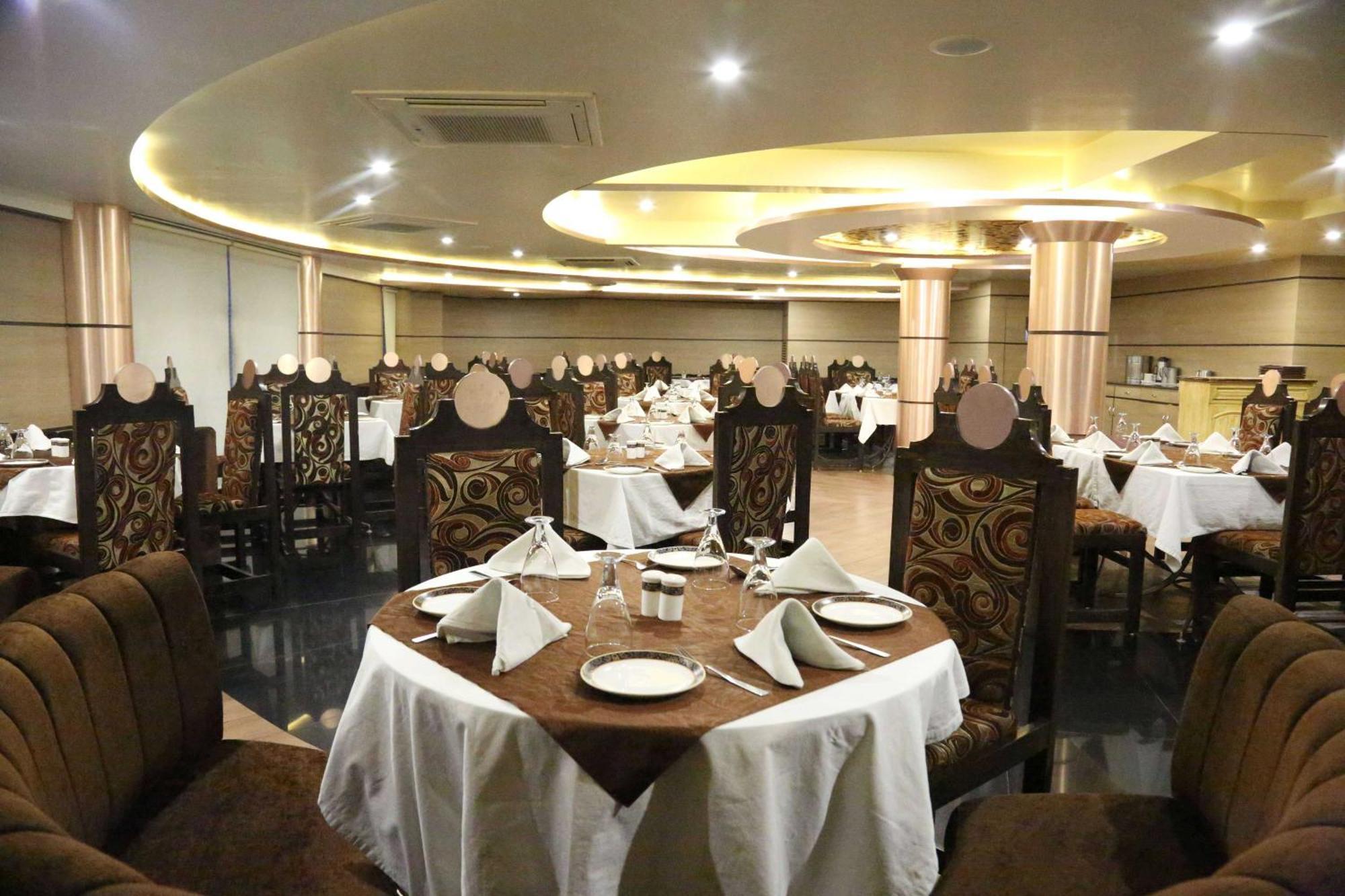 Palette Hotel Nisarga By Sunday Bhopal Exterior photo